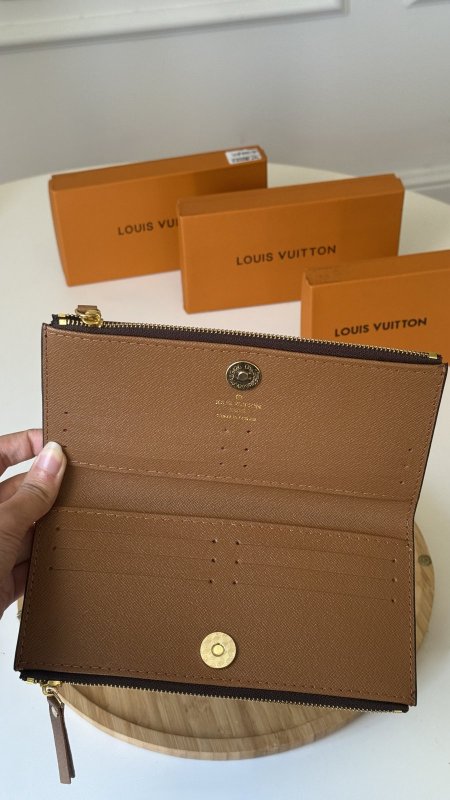 جزدان - Lv / شامل علبة- حجم كبير - سحاب