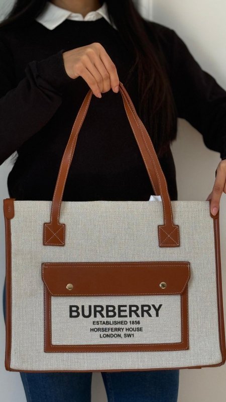 شنطة - Burberry Tote Larg / كوبي ماستر